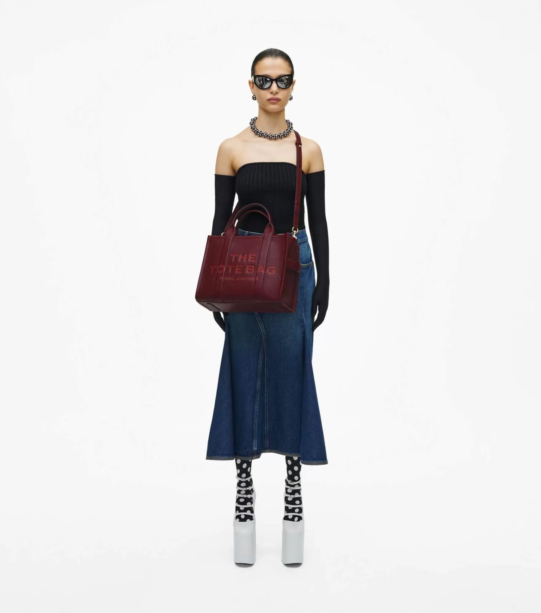 Marc Jacobs Tote Bags<The Leather Medium Tote Bag